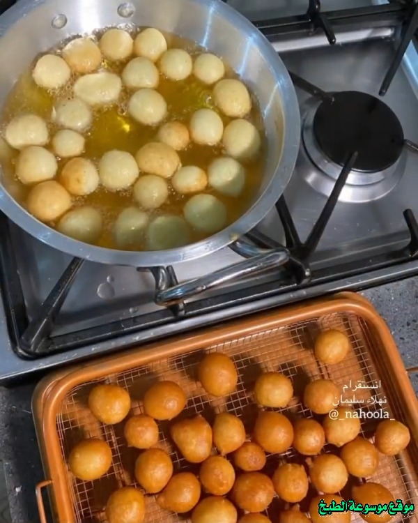 http://photos.encyclopediacooking.com/image/recipes_pictures-arabic-dessert-luqaimat-recipe16.jpg