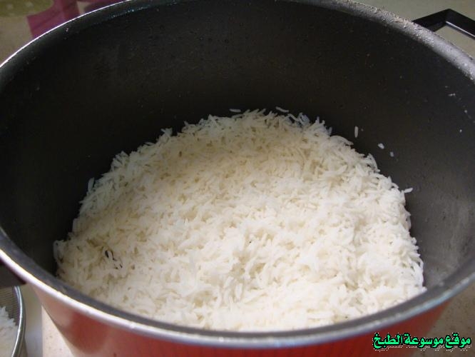 http://photos.encyclopediacooking.com/image/recipes_pictures-bahrain-robyan-machboos-recipe12.jpg