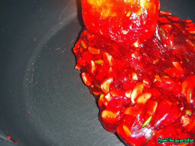 http://photos.encyclopediacooking.com/image/recipes_pictures-bahraini-dessert-halwa-recipe7.jpg