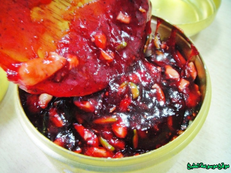 http://photos.encyclopediacooking.com/image/recipes_pictures-bahraini-dessert-halwa-recipe8.jpg