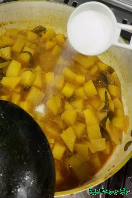 http://photos.encyclopediacooking.com/image/recipes_pictures-emirati-aydam-potatoes-recipe11.jpg