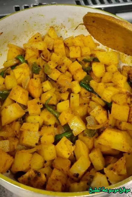 http://photos.encyclopediacooking.com/image/recipes_pictures-emirati-aydam-potatoes-recipe7.jpg