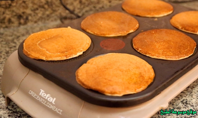 http://photos.encyclopediacooking.com/image/recipes_pictures-emirati-chebab-bread-recipe-traditional-food-in-uae4.jpg