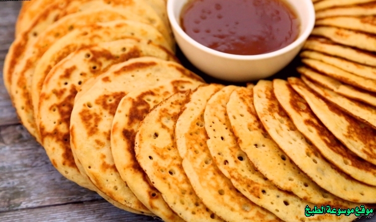http://photos.encyclopediacooking.com/image/recipes_pictures-emirati-chebab-bread-recipe-traditional-food-in-uae8.jpg