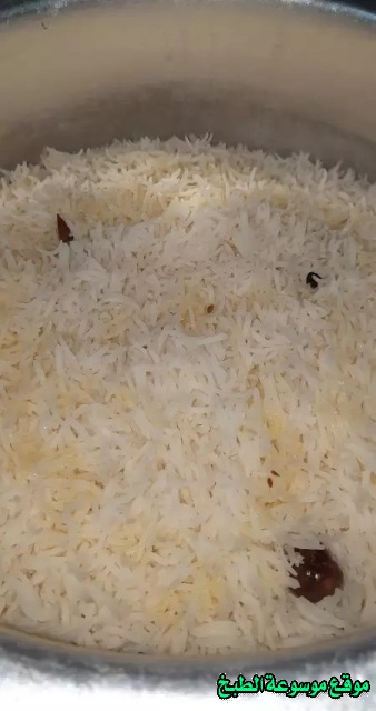 http://photos.encyclopediacooking.com/image/recipes_pictures-emirati-kabsa-rice-with-lamb-recipe21.jpg