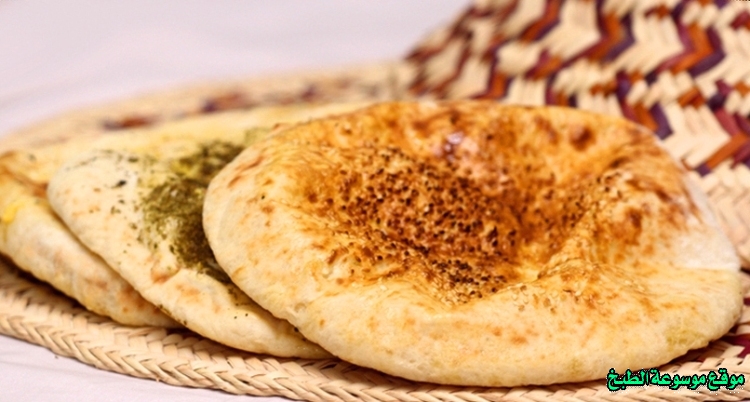 http://photos.encyclopediacooking.com/image/recipes_pictures-emirati-khameer-bread-recipe-traditional-food-in-uae10.jpg