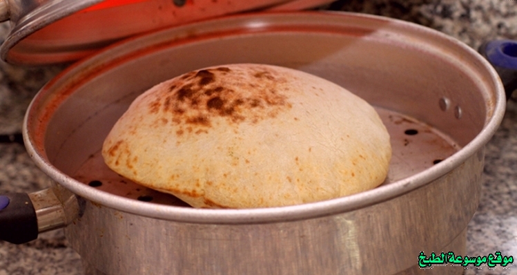 http://photos.encyclopediacooking.com/image/recipes_pictures-emirati-khameer-bread-recipe-traditional-food-in-uae8.jpg