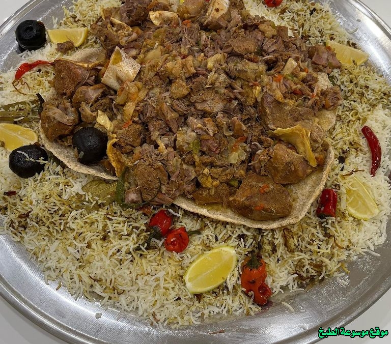 http://photos.encyclopediacooking.com/image/recipes_pictures-hashi-camel-meat-kabsa-recipe.jpg