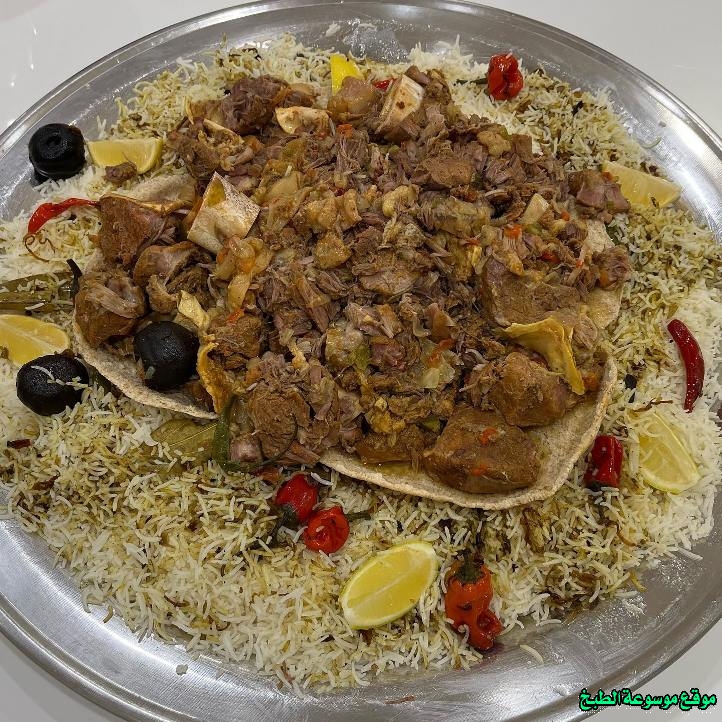 http://photos.encyclopediacooking.com/image/recipes_pictures-hashi-camel-meat-kabsa-recipe7.jpg