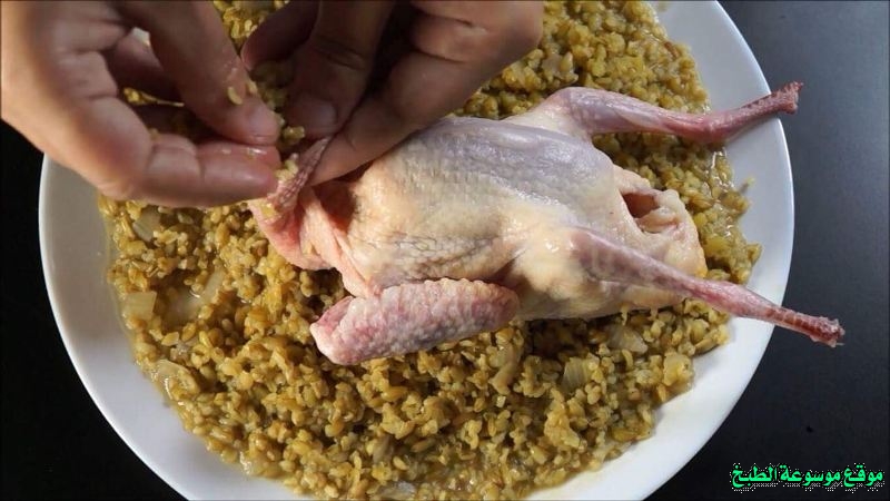 http://photos.encyclopediacooking.com/image/recipes_pictures-how-to-make-easy-pigeon-recipe-in-arabic-%D8%B7%D8%B1%D9%8A%D9%82%D8%A9-%D8%B9%D9%85%D9%84-%D8%A7%D9%84%D8%AD%D9%85%D8%A7%D9%85-%D8%A7%D9%84%D9%85%D8%AD%D8%B4%D9%8A-%D8%A8%D8%A7%D9%84%D9%81%D8%B1%D9%8A%D9%83-%D8%A8%D8%A7%D9%84%D8%B5%D9%88%D8%B13.jpg