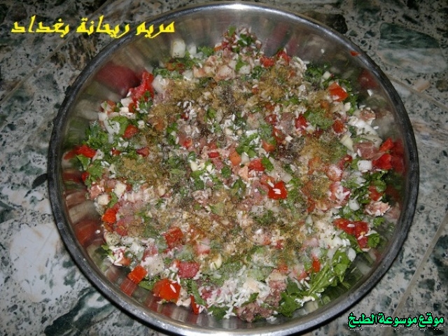 http://photos.encyclopediacooking.com/image/recipes_pictures-iraqi-dolma-ingredients3.jpg