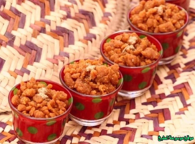 http://photos.encyclopediacooking.com/image/recipes_pictures-khabeesa-or-Khabisa-or-khabisah-famous-emirati-dessert4.jpg