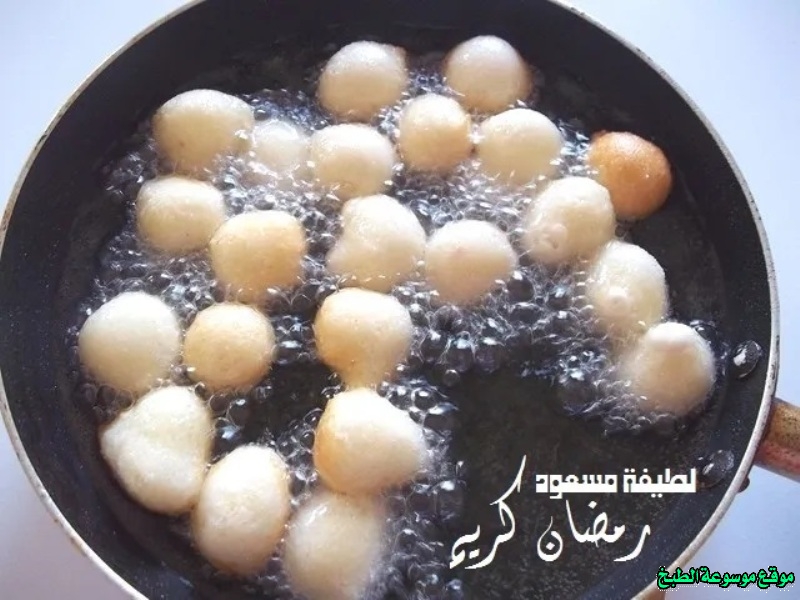 http://photos.encyclopediacooking.com/image/recipes_pictures-luqaimat-emirati-recipe7.jpg