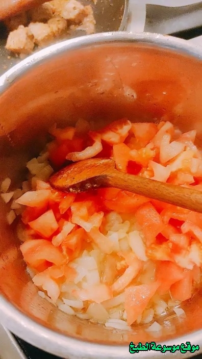 http://photos.encyclopediacooking.com/image/recipes_pictures-make-edam-tomato-and-onion-hamsa-recipe3.jpg