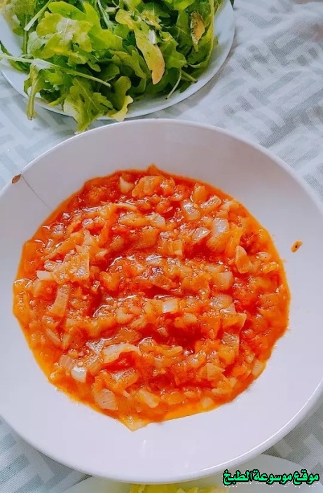 http://photos.encyclopediacooking.com/image/recipes_pictures-make-edam-tomato-and-onion-hamsa-recipe5.jpg