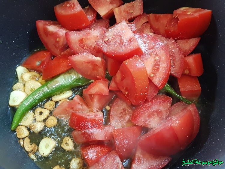 http://photos.encyclopediacooking.com/image/recipes_pictures-palestinian-fried-tomatoes-galayet-bandora-recipe2.jpg