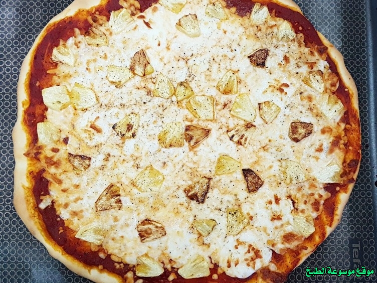 http://photos.encyclopediacooking.com/image/recipes_pictures-pineapple-pizza-recipe3.jpg