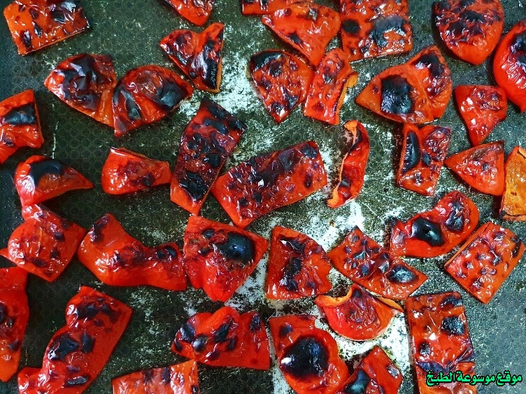 http://photos.encyclopediacooking.com/image/recipes_pictures-red-pepper-pesto-sauce-recipe2.jpg