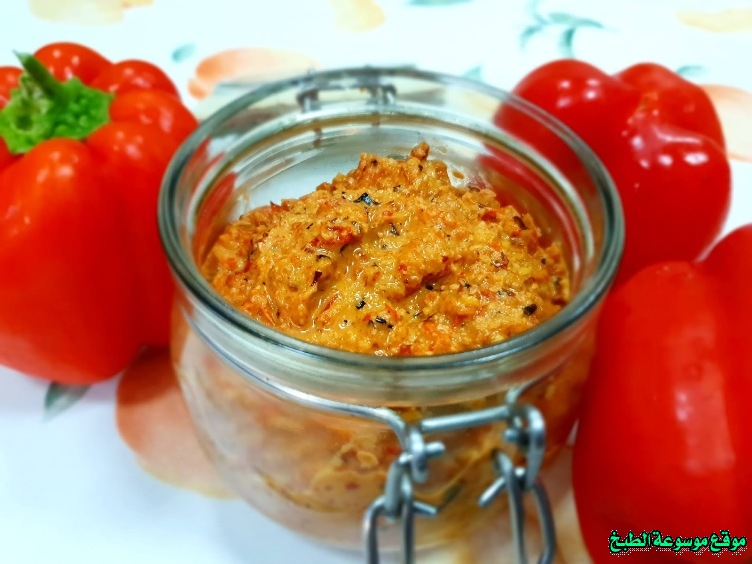 http://photos.encyclopediacooking.com/image/recipes_pictures-red-pepper-pesto-sauce-recipe3.jpg