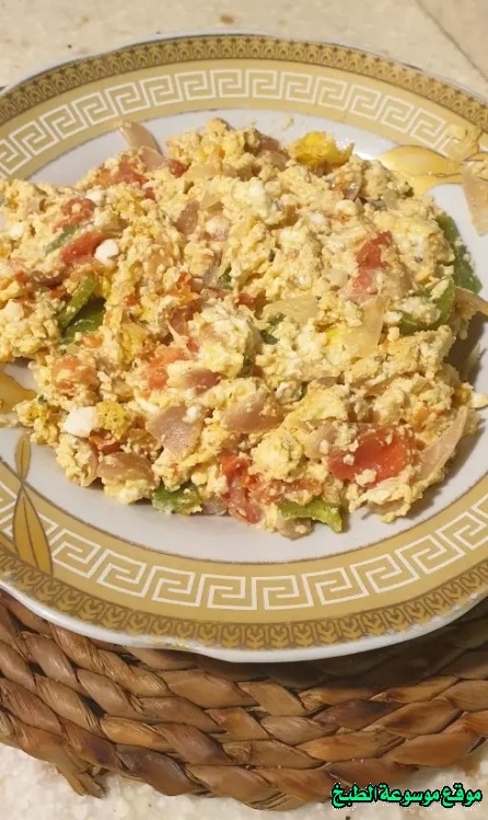 http://photos.encyclopediacooking.com/image/recipes_pictures-shakshuka-eggs-recipe6.jpg