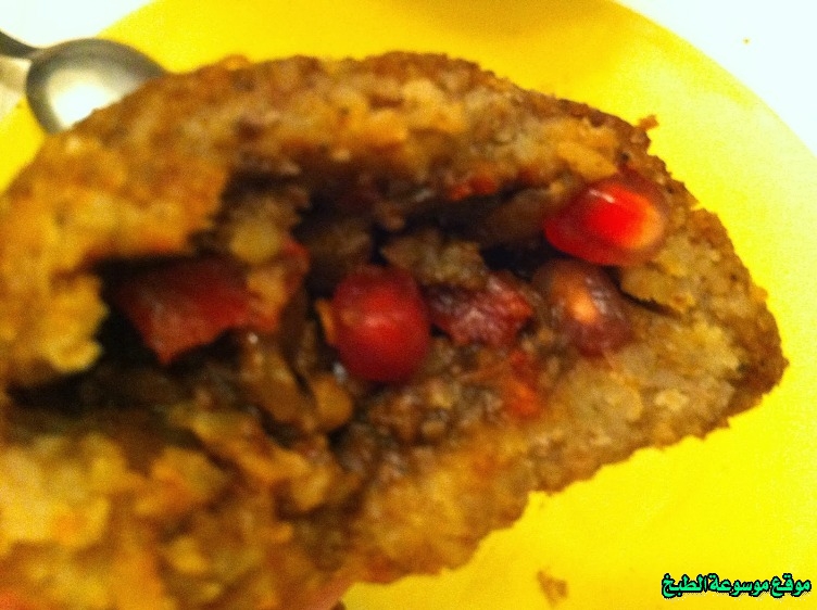 http://photos.encyclopediacooking.com/image/recipes_pictures-syrian-grilled-kibbeh-meshwi-yeh-recipe21.jpg