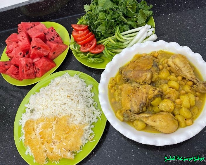 http://photos.encyclopediacooking.com/image/recipes_picturesbroth-chicken-recipe-traditional-food-in-iraq11.jpg