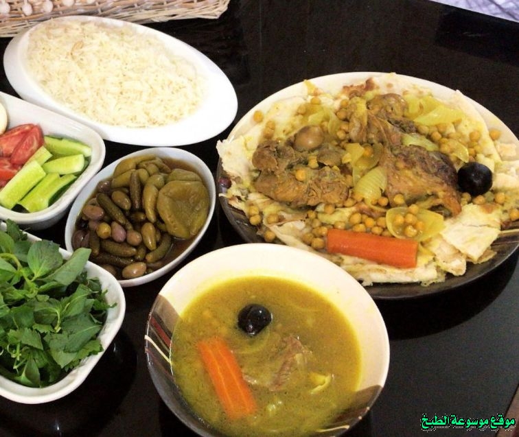 http://photos.encyclopediacooking.com/image/recipes_pictureslamb-tashreeb-traditional-food-in-iraq.jpg