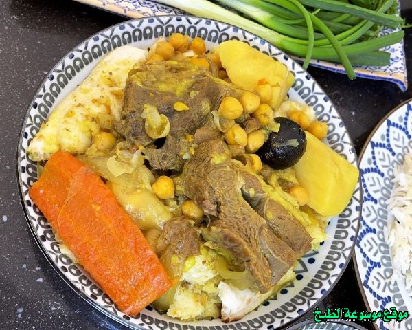 http://photos.encyclopediacooking.com/image/recipes_pictureslamb-tashreeb-traditional-food-in-iraq20.jpg