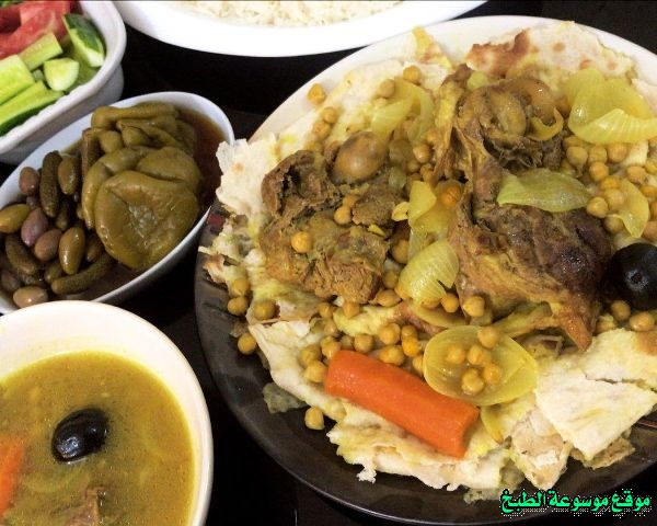 http://photos.encyclopediacooking.com/image/recipes_pictureslamb-tashreeb-traditional-food-in-iraq22.jpg