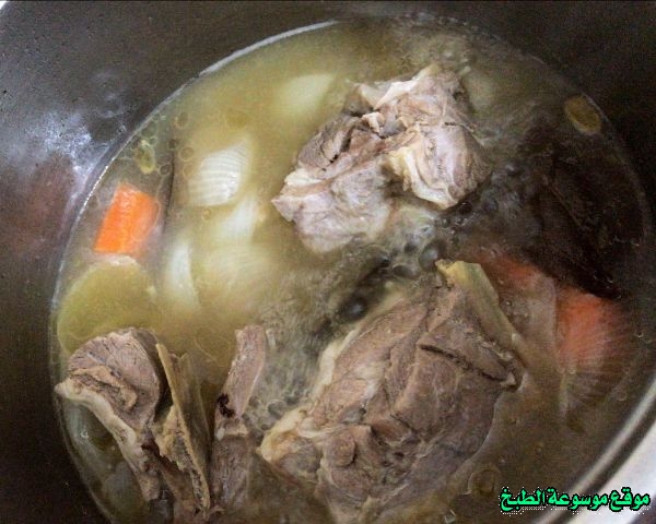 http://photos.encyclopediacooking.com/image/recipes_picturesspinach-broth-soup-recipe-traditional-food-in-iraq3.jpg